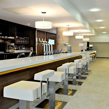 Express Centre By Ihg