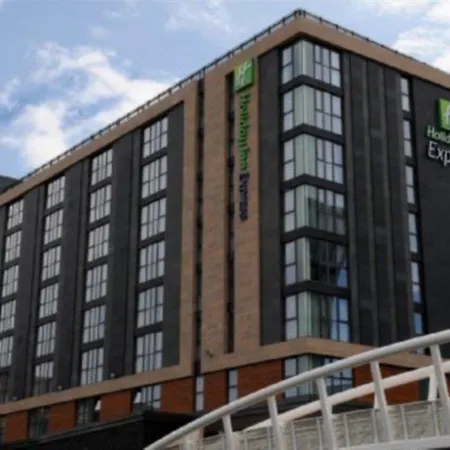 Hotel Express Centre By Ihg 3*