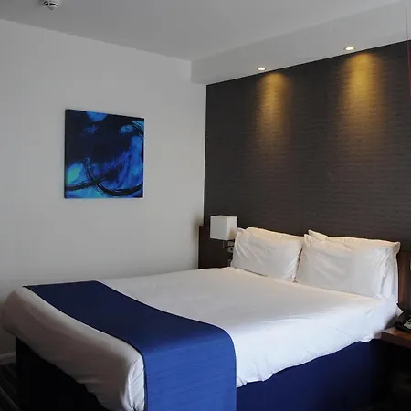 Hotel Express Centre By Ihg